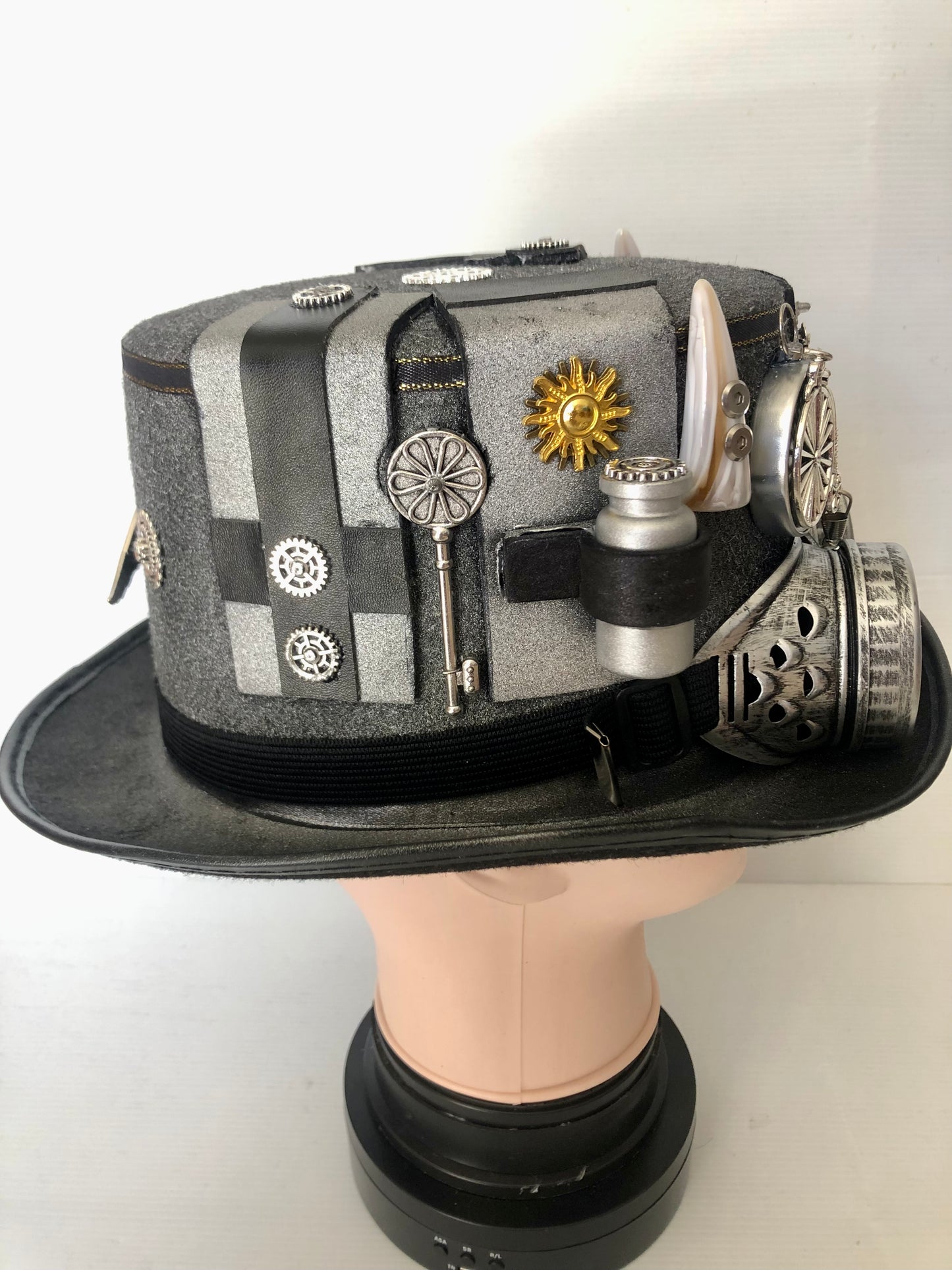 Steampunk Hat with Goggles (Item #375)