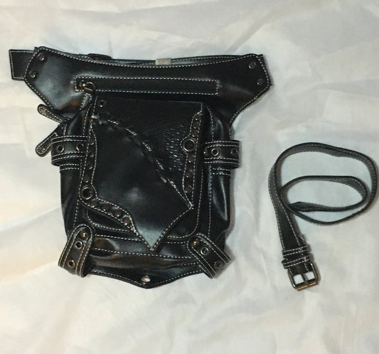 Steampunk waist and leg leather bag (Item #PB045-1)